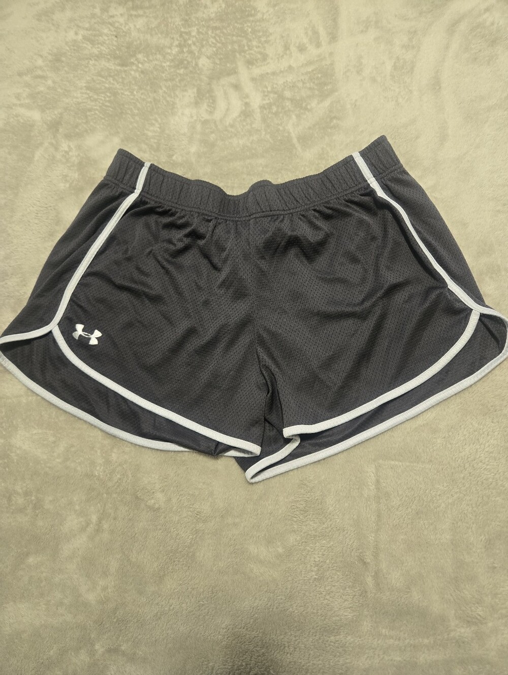 Under Armour Black Athletic Shorts with White Piping Loose Fit Heat Gear Size L